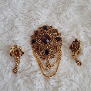 Vintage Lisner brooch earrings set